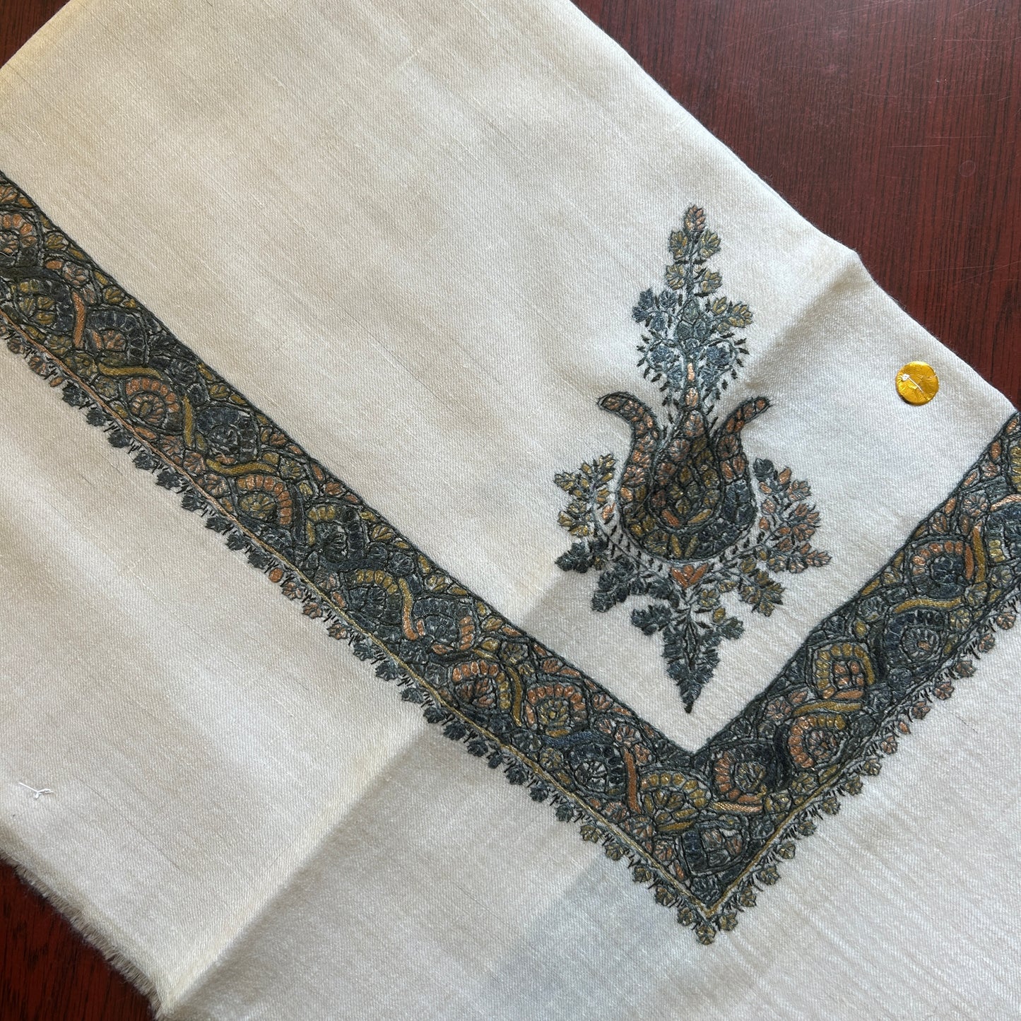 Moss Black Handmade Pashmina Shawl