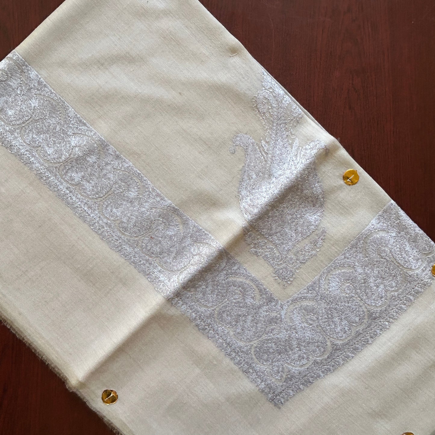 White Royale Handmade Full Turma