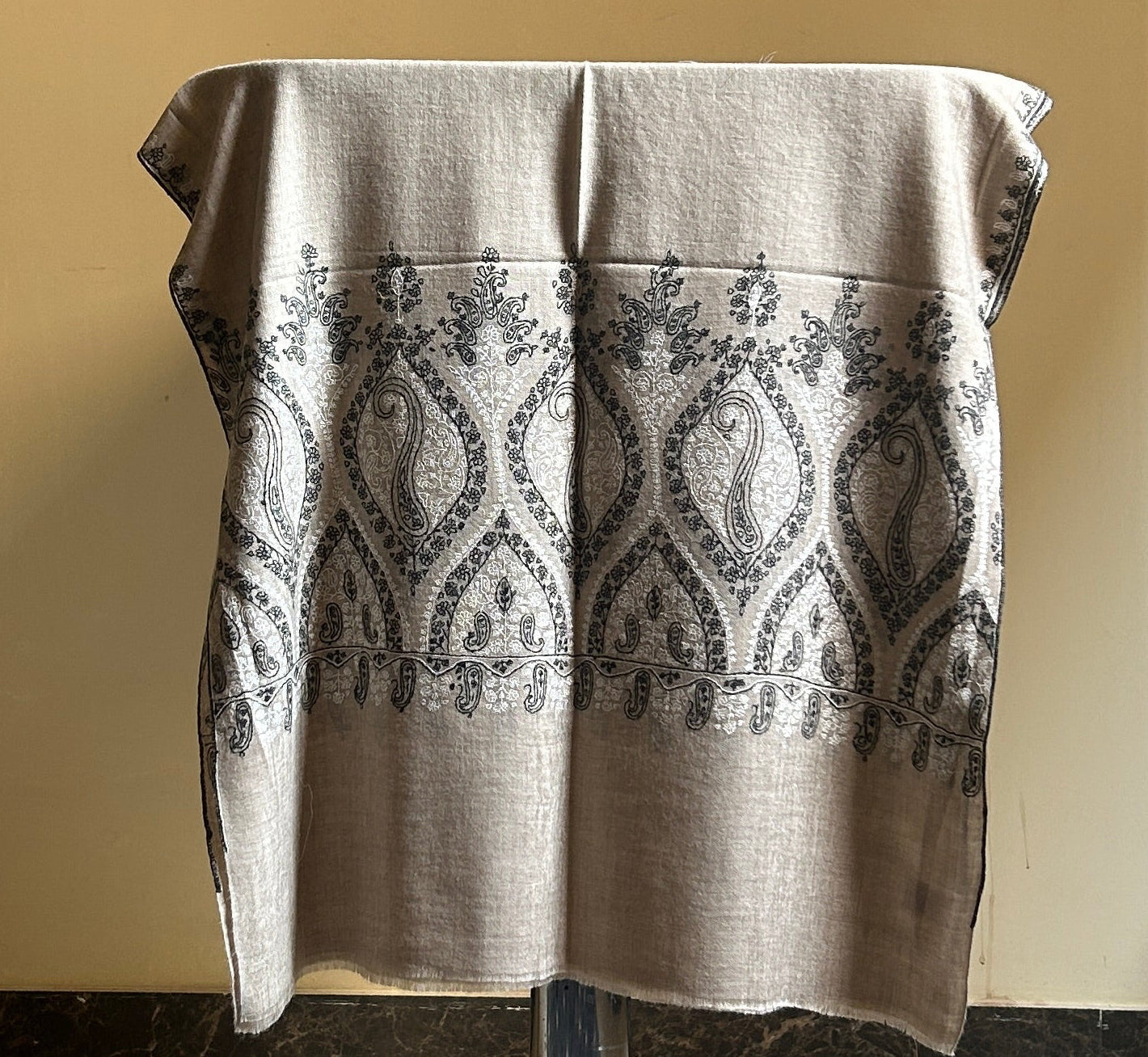 Black & White Handmade Palldar Pashmina Stole
