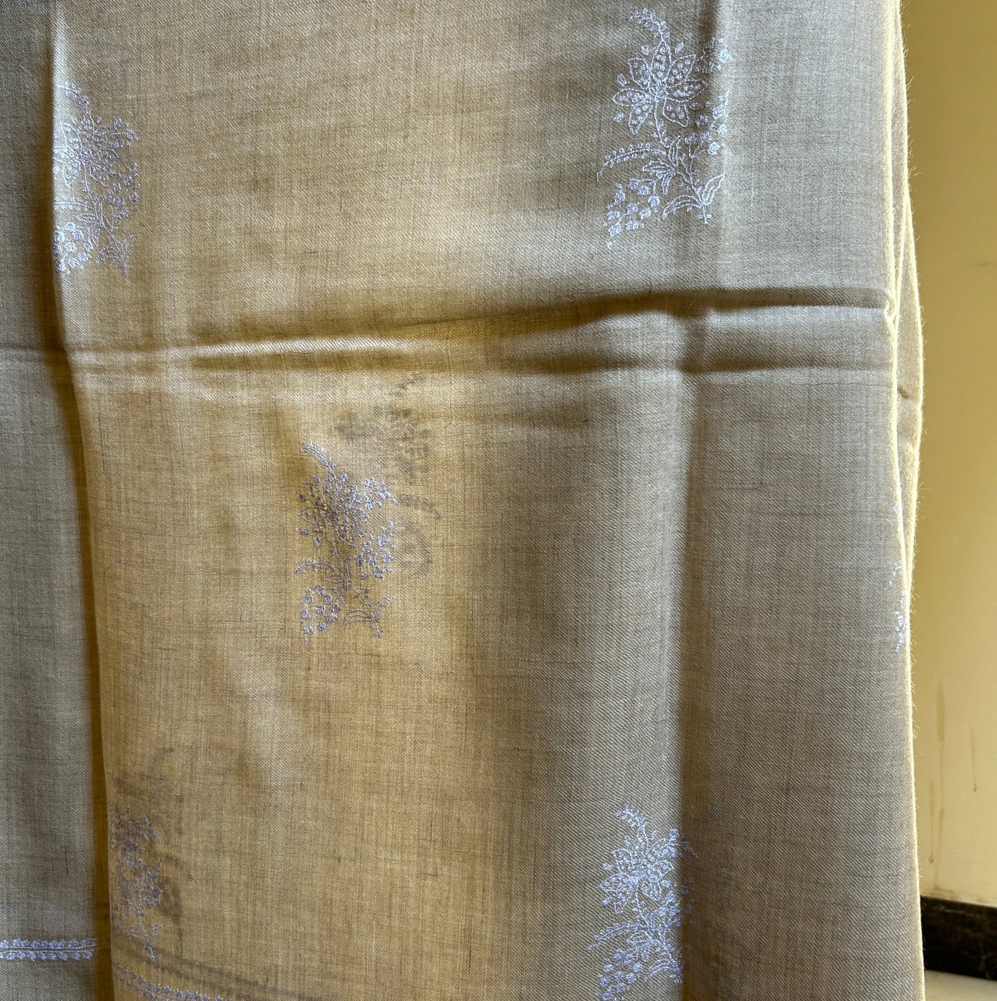 White Botidar Pashmina Shawl