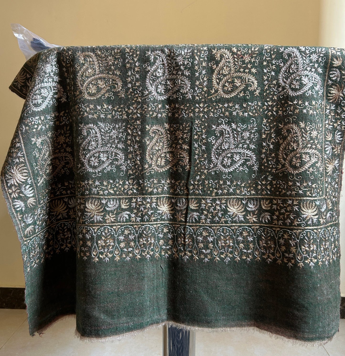 Double Colour Zaridar Handmade Pashmina Stole