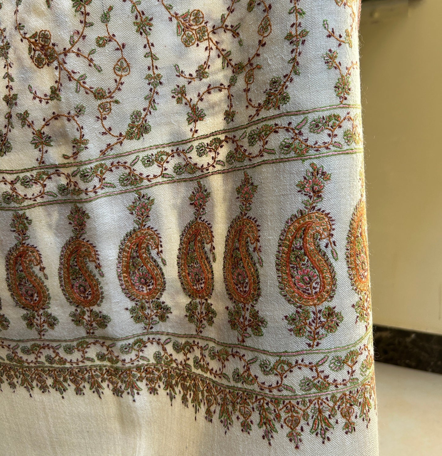 Paisley Jaali Handmade Pashmina Shawl