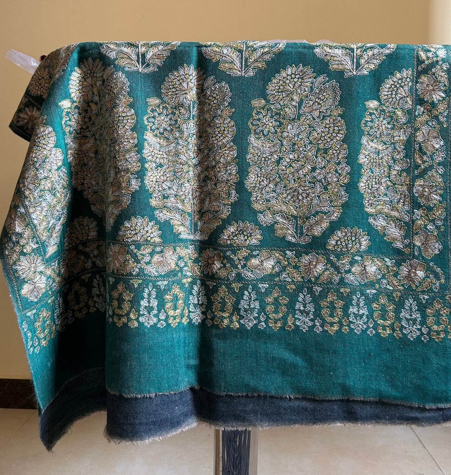 Double Colour Zaridaar Handmade Pashmina Stole