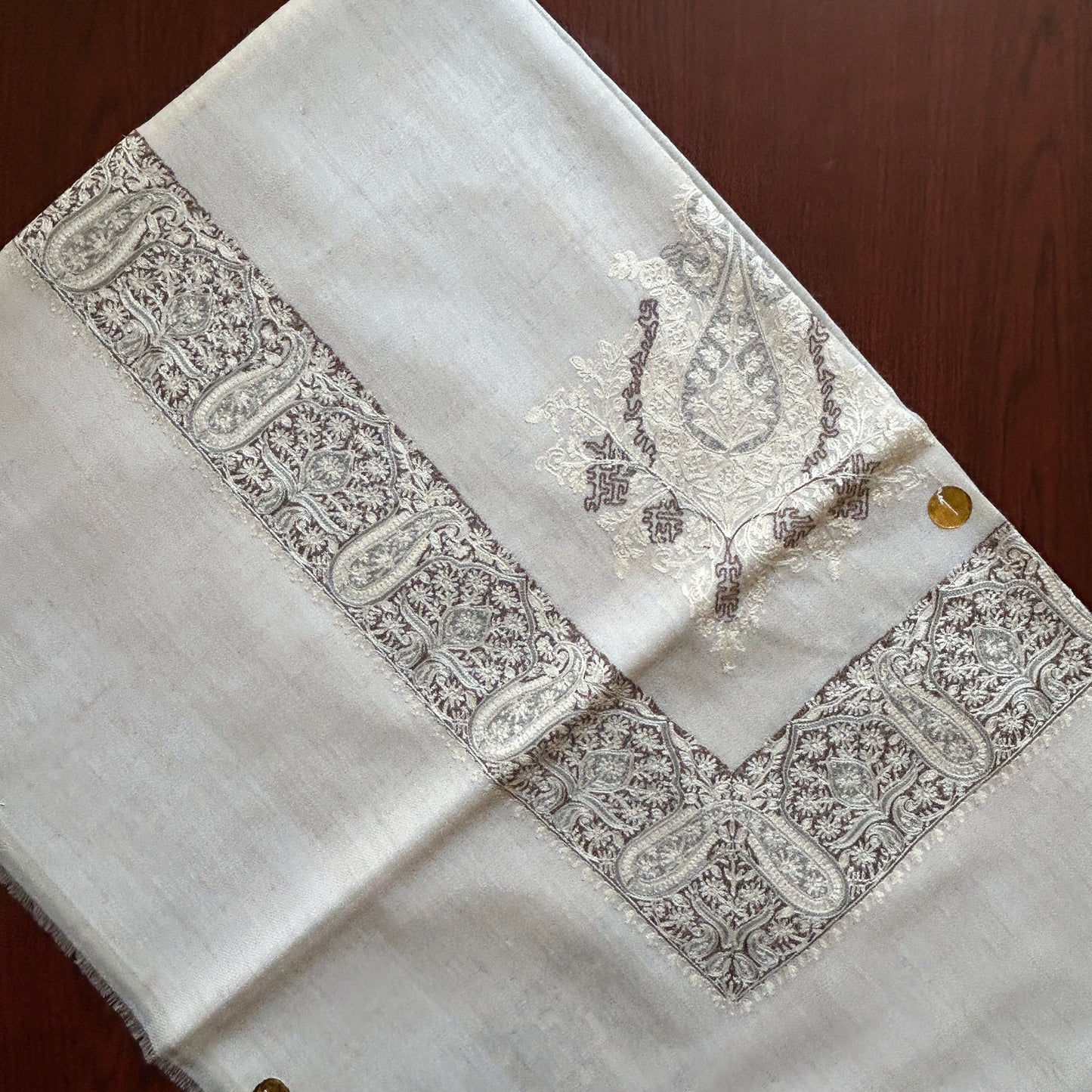 Mocha White Full Turma