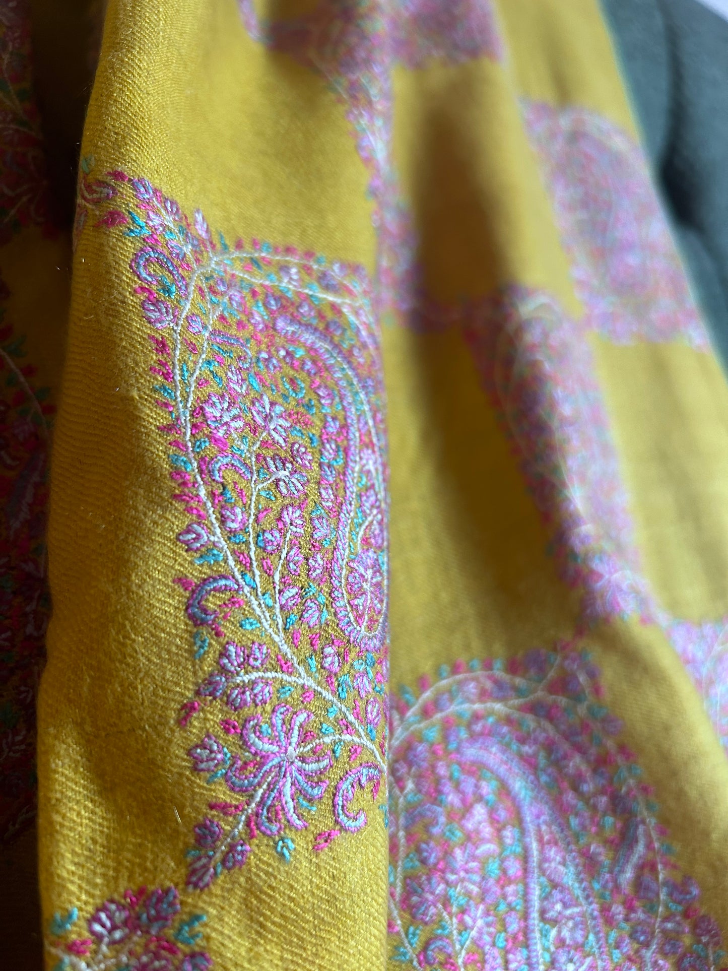 Yellow floral sozni Dabedar